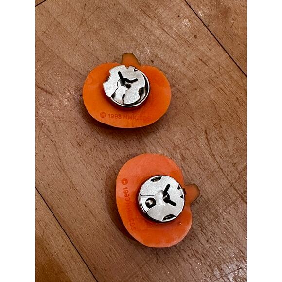 Vintage Halloween Jack-o’-lantern Pumpkin Button Covers 1993 Hallmark - Picture 4 of 5